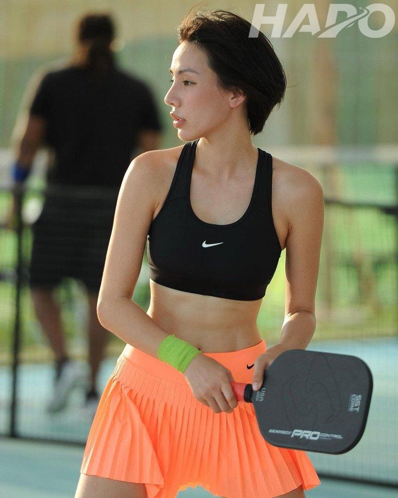 Áo croptop và bra thể thao